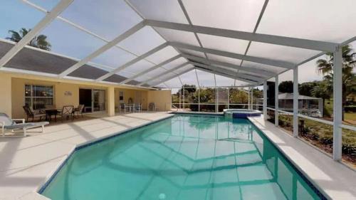 Inverness House | Golf & Poolside Paradise