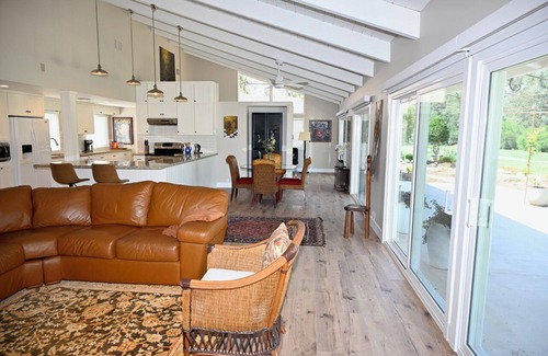 Valley Center House | Golf retreat on the 17th Fairway at prestigious Pauma Valley Country Club
