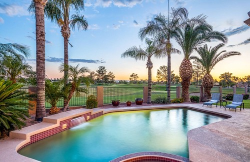Fox Crossing House | Golf View, Prime Area, Heated Pool, Spa, Fun Game Room, Putting Green, and More