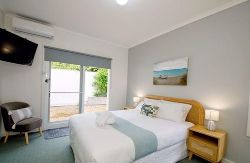 Mulwala Apartment | Golf Views 2 bedroom Unit - walk to everything in Mulwala / Yarrawonga