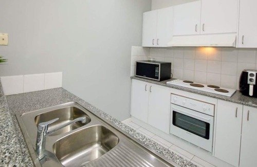 Mulwala Apartment | Golf Views 2 bedroom Unit - walk to everything in Mulwala / Yarrawonga