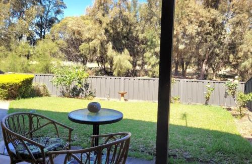 West Lakes Apartment | Golfers delight