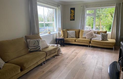 Oughterard House | Golfing, Walking, Fishing Rest - sleeps 8