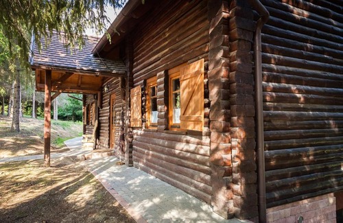 Ispank House | Golomán Gerendaház és Vendégház