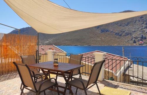 Pedi House | Gompos Apartment - Cozy Apartment next to the sea - Amazing Sea View