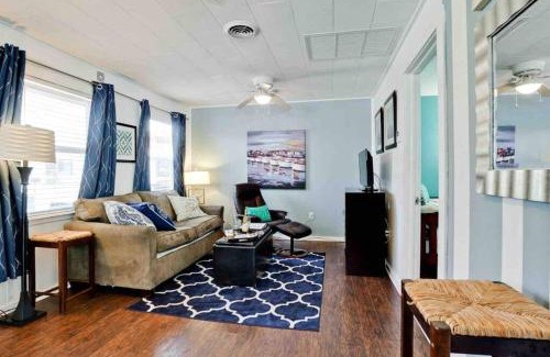 Englewood House | Good After Milton - Waterfall Pool! Beach! Om