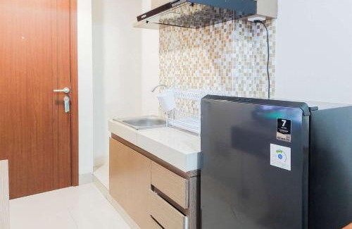 Serpong Apartment | Good and Homey 2BR at Parkland Avenue Apartment By Travelio