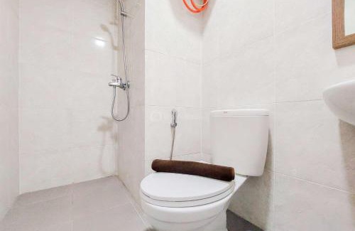 Serpong Apartment | Good and Homey 2BR at Parkland Avenue Apartment By Travelio