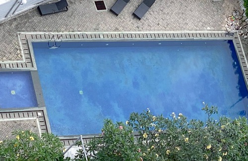Kayu Putih Apartment | Good Deal And Cozy Stay Studio Room Tifolia Apartment