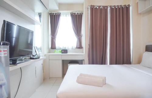 Kayu Putih Apartment | Good Deal and Cozy Stay Studio Room Tifolia Apartment By Travelio