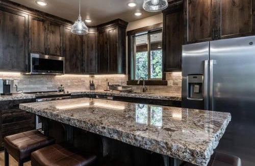 Meadow View Heights House | Good Karma Cabin - Luxury Mountain Retreat