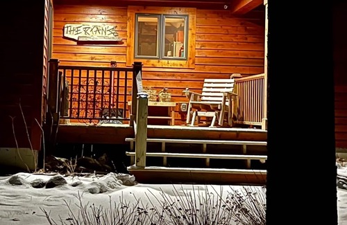 Hazelhurst House | Good Life Cabin @ Willow Flowage