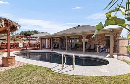 Mission House | Good place for a staycation or home away from home!