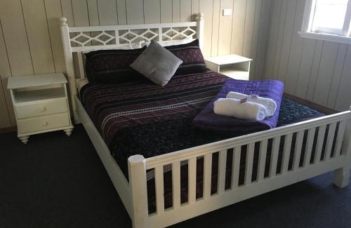 Goondi Hill Hotel | Goondihill Hotel