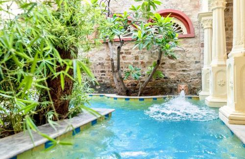 Gwalior Bed & Breakfast | Gopagiri Homestay - Gwalior