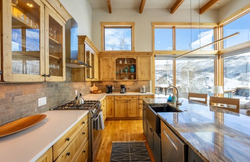 Silverthorne House | Gore Range Retreat - Luxury Mountain Rental