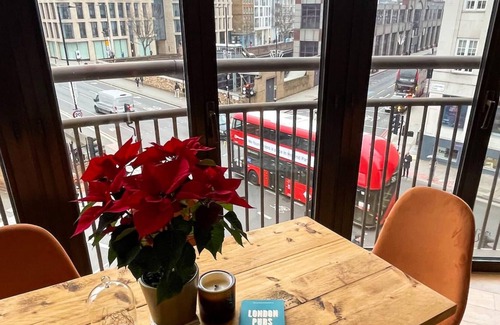 Farringdon Apartment | Gorgeous 1 Bedroom Apartment Next To Farringdon Station