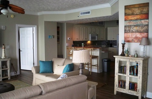 Thomas Drive Condo | Gorgeous 2 Bedr Unit; Great Balc views; Disc Summer rates; Beach Srvc Included!