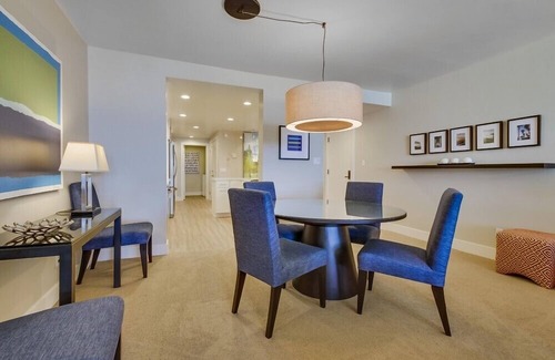 Crown Point Condo | Gorgeous 2 Bed/2 Bath Bayfront Property- 30 Night Minimum Required