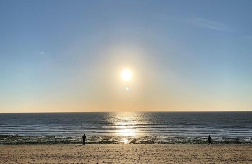Ramsgate Apartment | Gorgeous 2 Bed Apartment with Stunning Sea Views with Free Parking and Fast Internet