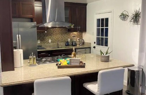 South Gate House | Gorgeous 2 bedroom 2 bath Near SoFI