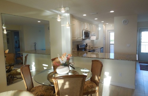 Siesta Key Condo | Gorgeous 2 Bedroom Gulf/Beach Front Condo, Water Views from every room!