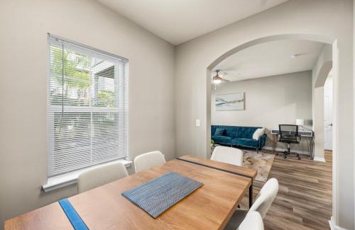Melbourne Apartment | Gorgeous 2BR 2BA Condo Only 10 Mins to the Beach