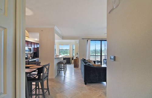 Lakewood Ranch Condo | Gorgeous 2BR condo in Lakewood National - The Nest
