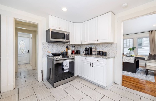 West Hartford House | Gorgeous 3 Bedroom House - 9 mins to Hartford, Connecticut