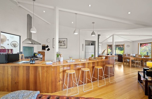 Birchs Bay House | Gorgeous 3 Bedroom House - Birchs Bay