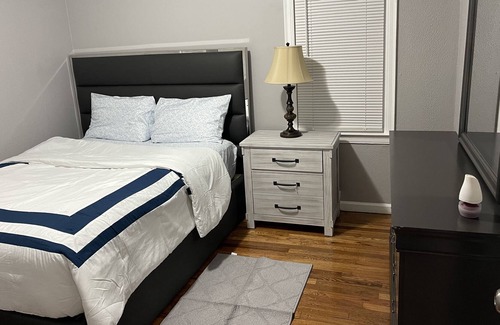 Detroit House | Gorgeous 3 bedroom vacation home with free parking