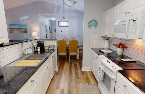 Foley Condo | Gorgeous 3BR Condo in FOLEY near OWA/THE BEACH!