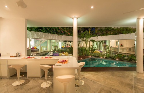 Seminyak Villa | GORGEOUS 3BR Villa! 1Min Walk To Seminyak Beach! PERFECT VACATION HOME!