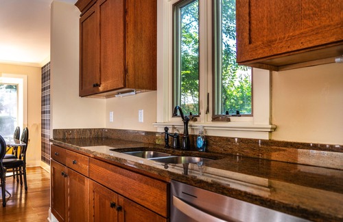 Fontana House | Gorgeous 4 BDR Home in Popular Abbey Springs!