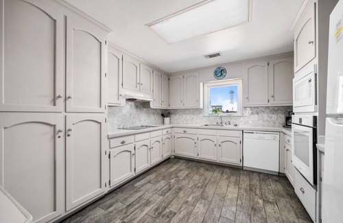 Surf Side Shores House | Gorgeous 4 Bdrm Gulf Front home just steps from the Gulf