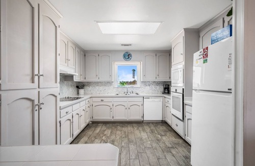 Surf Side Shores House | Gorgeous 4 Bdrm Gulf Front home just steps from the Gulf