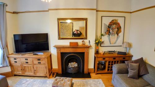 Bexhill-on-Sea House | Gorgeous 4-Bed House in Bexhill-on-Sea sea views