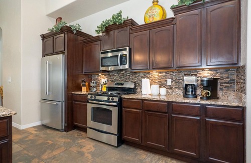 Biggs Field House | Gorgeous 4 bedroom home with luxury amenities