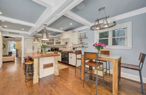 Greenport House | Gorgeous 5 bdrm home with beautiful bay views in the heart of Greenport Village