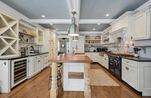 Greenport House | Gorgeous 5 bdrm home with beautiful bay views in the heart of Greenport Village