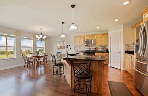 Saratoga Springs House | Gorgeous 6BR Lake View Retreat in Saratoga Springs