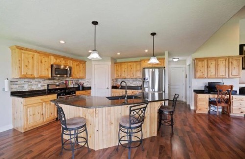 Saratoga Springs House | Gorgeous 6BR Lake View Retreat in Saratoga Springs