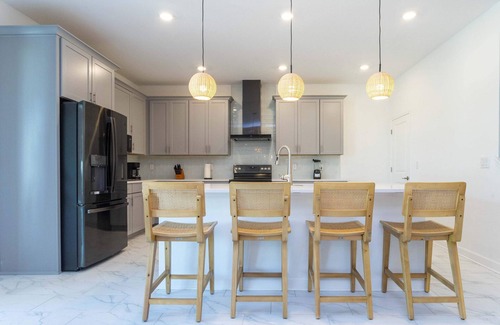 Melbourne Beach House | Gorgeous 8B 7BA Melbournbeach w Pool Dock Beach