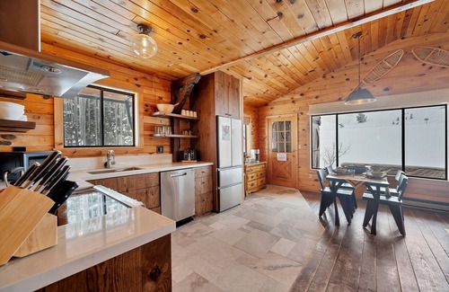 Salt Lake Mountain Resorts House | Gorgeous Alta Ski Area Home. Kitchen Completely Remodeled in 2023!