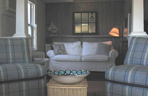 Branford Cottage | Gorgeous and Charming Summer Cottage Steps Away from Sea!