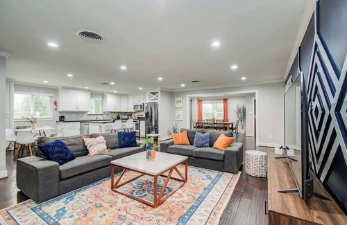 Willow Meadows/Willowbend Area House | Gorgeous and Cozy Houston home w/a private Pool