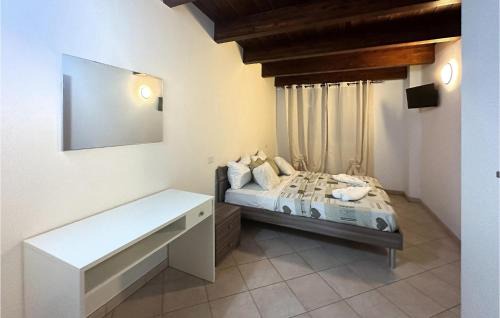 Lecce nei Marsi Apartment | Gorgeous Apartment In Lecce Nei Marsi