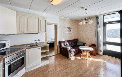 Nord-Fron Apartment | Gorgeous Apartment In Kvam With Sauna