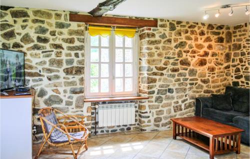 Ponts Apartment | Gorgeous Apartment In Ponts With Wifi