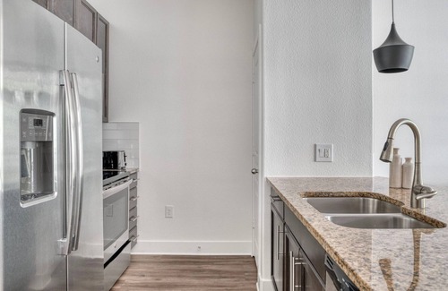 Gateway Apartment | Gorgeous Arboretum 1BR w/Gym, Pool & W/D, nr restaurants, by Blueground